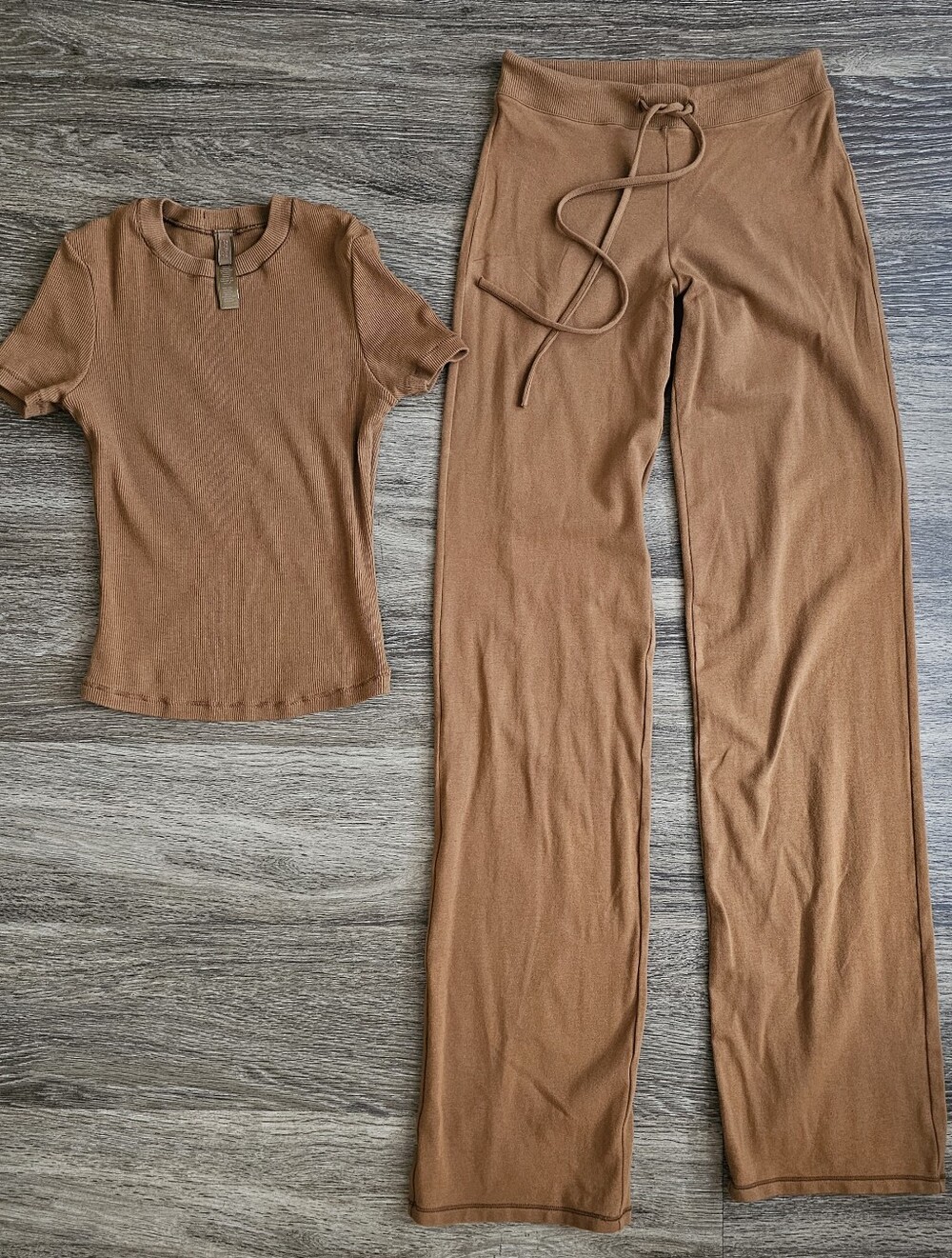 SKIMS Set In "Chai" Color